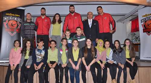 Dev adamlarla buluştular