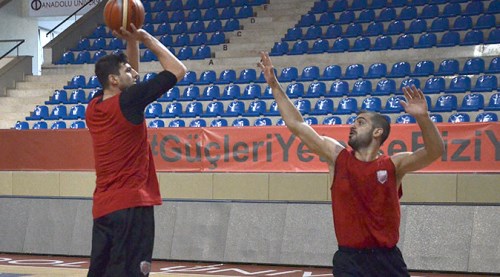 Devler taktik çalıştı