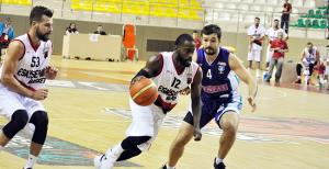 Devler üzdü! 73-58