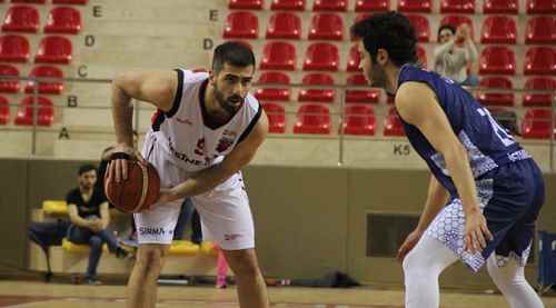 Devler zirveyi bırakmıyor