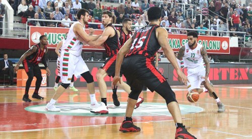 Devlerin tek hedefi var