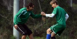 Diego ve Özgür form tuttu