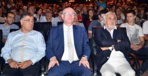 Diktatör beğenildi