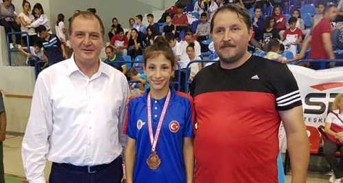 DİLARA KARTAL GURURLANDIRDI