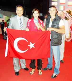 Dinamik-Do ilgisizlikten yakındı