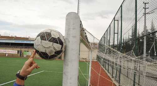 DİREK DEĞİL SANKİ DUVAR