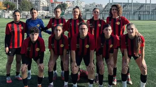 Dişi Şimşekler berabere kaldı