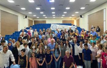 Diyabet Hastası Çocuklar Ve Aileleri Uzmanlarla Bir Araya Geldi
