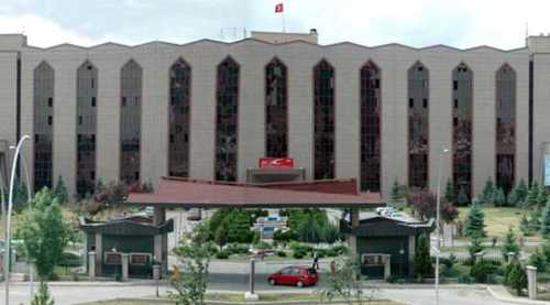 Diyanet'te bin 112 kişi görevden alındı