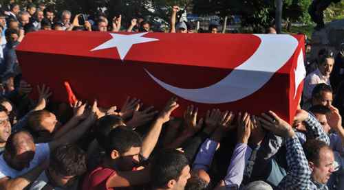 Diyarbakır'da 3 asker şehit