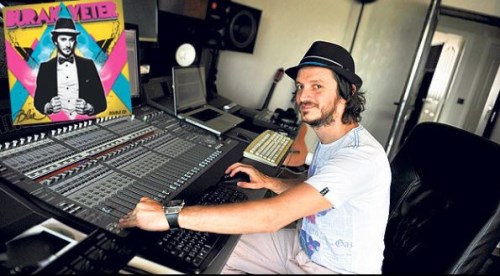 DJ Burak Yeter kimdir?