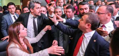 DOKUNULMAZLIKTA REFERANDUM YOLU