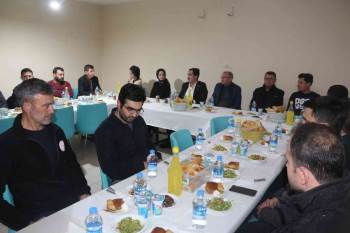 Domaniç Kaymakamı İpek, Sağlık Çalışanları İle İftarda Bir Araya Geldi
