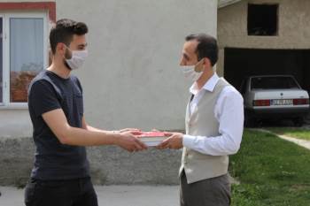 Domaniç’Te İki Anlamlı Güne İki Hediye
