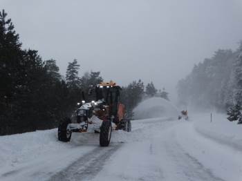 Domaniç’Te Kar 1 Metre 30 Santimetreye Ulaştı
