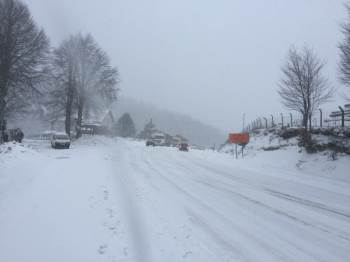 Domaniç’Te Kar Yağışı Ulaşımı Olumsuz Etkiliyor
