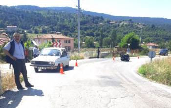 Domaniç’Te Otomobil İle Motosiklet Çarpıştı: 2 Yaralı
