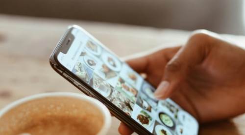 Doomsurfing: Kötü Haber Arama İsteğini Anlamak ve Nasıl Durdurulur