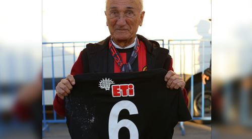 Dorukhan 'o' formayı dedesine verdi