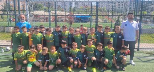 Dostluk içinde geçti