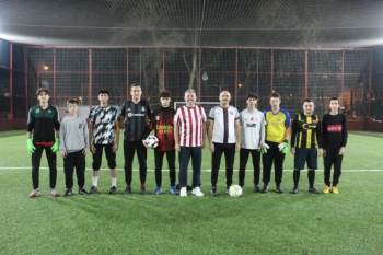 Dostluk Maçı Eğlenceli Geçti
