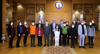 Dpü’De İstiklal Marşı Okuma Yarışması
