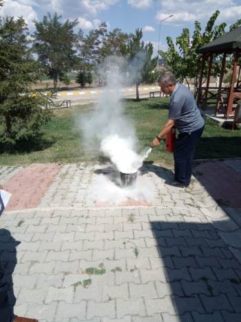 Dpü Emet Meslek Yüksek Okulu’Nda Yangın Söndürme Tatbikatı
