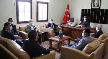 Dpü İktisadi Ve İdari Bilimler Fakültesinde Görev Değişimi
