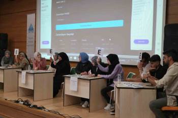 Dpü İslami İlimler Fakültesi’Nde Arapça Bilgi Ve Şiir Yarışması
