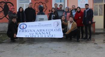 Dpü’Lü Öğrencilerden ‘Her Kitap Bir Gelecek’ İsimli Proje
