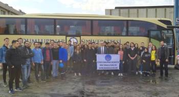 Dpü Simav Teknoloji Fakültesi’Nden İzmir’E Teknik Gezi
