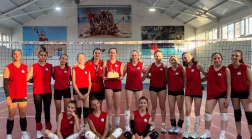 DSİ'nin oyuncusu Zeynep’e doğum günü sürprizi