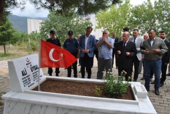 Dualar 15 Temmuz Şehitleri İçin Edildi