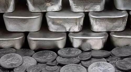 Düğüne Gümüş Takılır mı? Yeni Trendin Cevabı