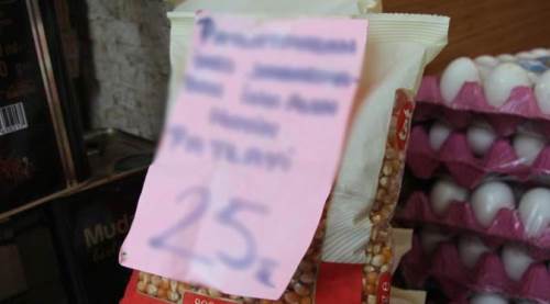 Dükkandaki her şey fıkra gibi: Gören gülmeden duramıyor