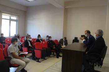 Dumlupınar’Da ’’Eğitim Değerlendirme Toplantısı’’ Yapıldı
