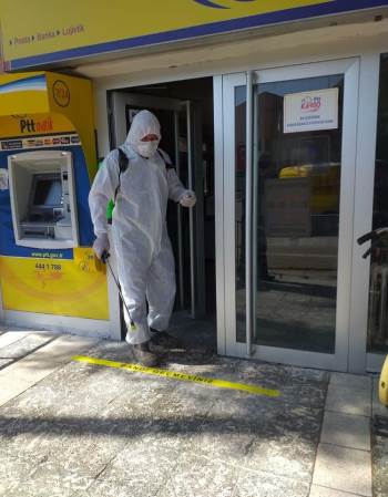 Dumlupınar’Da İşyerleri Ve Resmi Dairelerde Dezenfekte Çalışmaları
