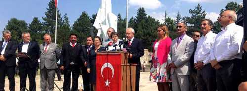Dumlupınar’da Kılıçdaroğlu’na eşlik ettiler