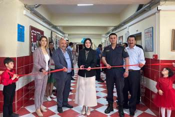 Dumlupınar’Da Miniklerin Yılsonu Sergisi
