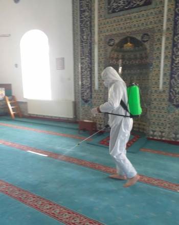 Dumlupınar’Da Sokak Ve Camilerde Dezenfekte Çalışmaları
