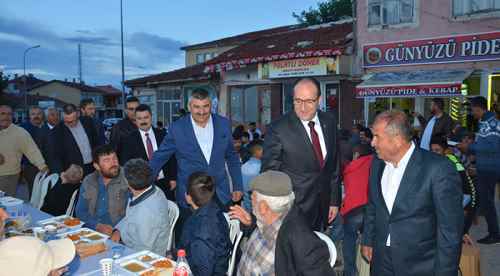Dündar Ünlü Günyüzü'nde iftara katıldı