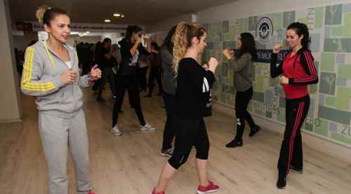 Dünya şampiyonundan kick boks eğitimi