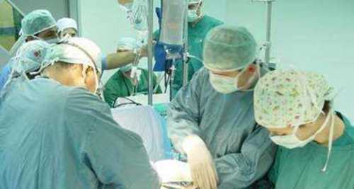 Dünyaca ünlü cerrahlar gözaltında