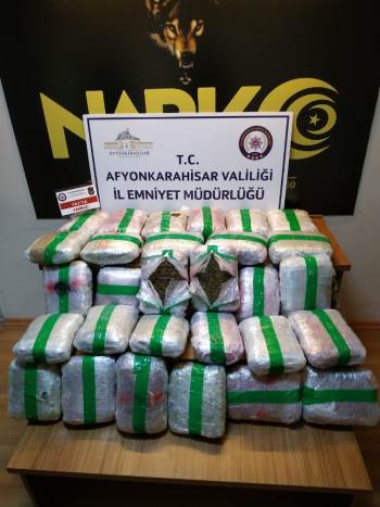 Durdurulan Araçta 31 Kilogram Uyuşturucu Ele Geçirildi
