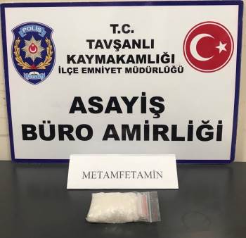 Durdurulan Otomobilde Uyuşturucu Madde Ele Geçirildi
