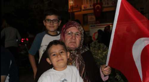 Dursun nine asker olmak için çağrı bekliyor
