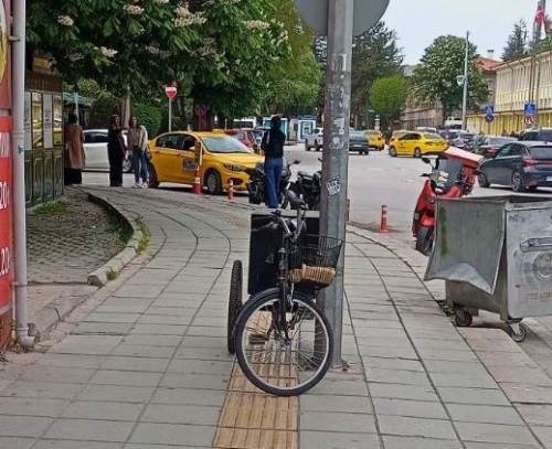 Duyarsızlığın bu kadarı pes dedirtti: Başka yer bulamadın mı? 