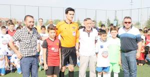 Duygulandıran açılış