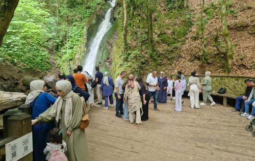 Düzce’de binlerce kişi bayramda o yerlere akın etti
