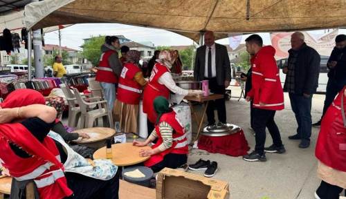 Düzce'de Çilimli halkı Kızılay panayırında buluştu